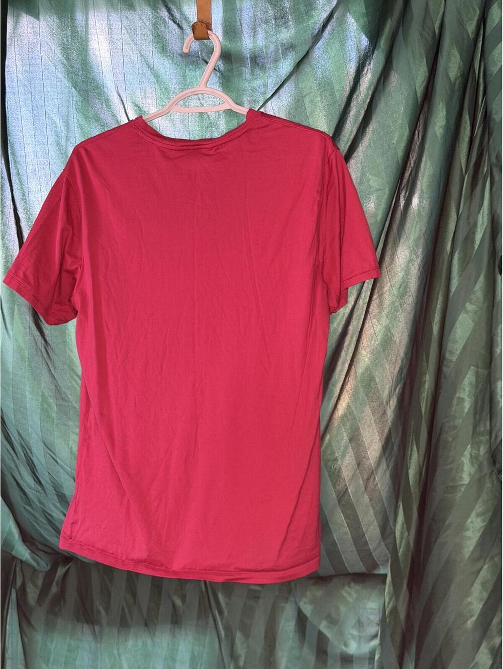 Murano Liquid Luxury Men's V-Neck T-Shirt - Pink - Picture 2 of 5